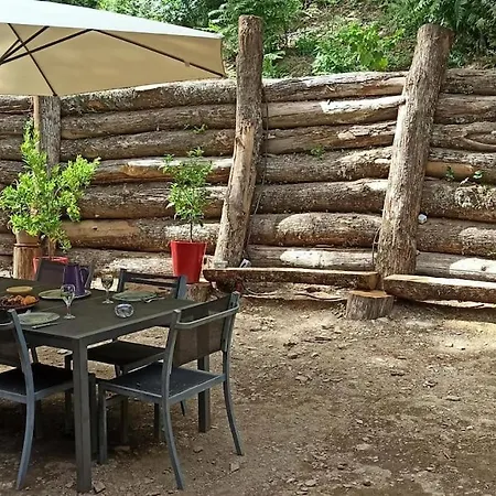 Chalet Isole En Pleine Foret Lespinassiere