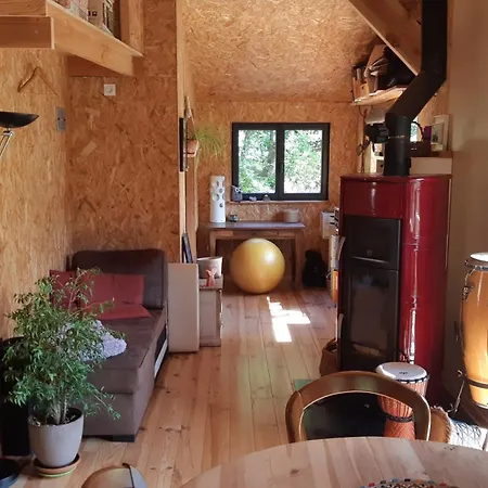 Chalet Isole En Pleine Foret Lespinassiere