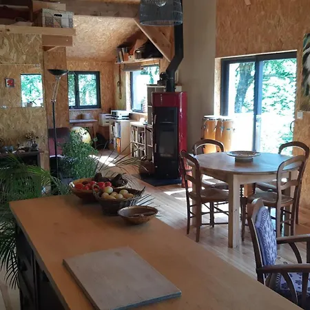 Isole En Pleine Foret Chalet
