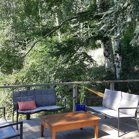 Chalet Isole En Pleine Foret *